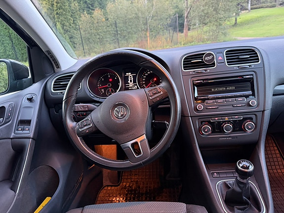 Volkswagen Golf VI 5 of 5