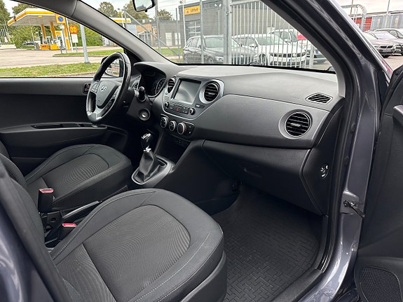 Hyundai i10 19 of 26