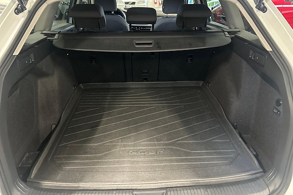 Volkswagen Golf Alltrack 10 of 25