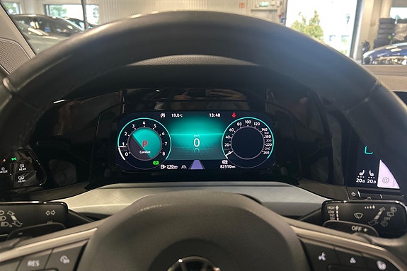 Volkswagen Golf Alltrack 17 of 25