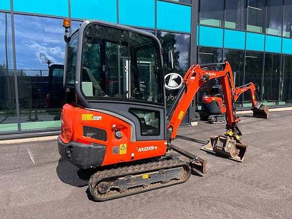 Kubota KX 019-4 2 of 9