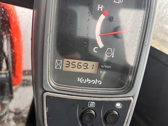 Kubota U 27-4 10 of 16