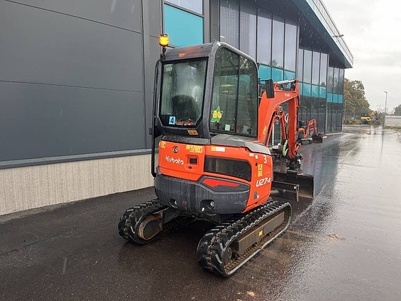 Kubota U 27-4 2 of 16