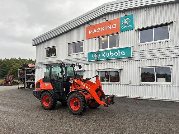 Kubota R 065 2 of 5