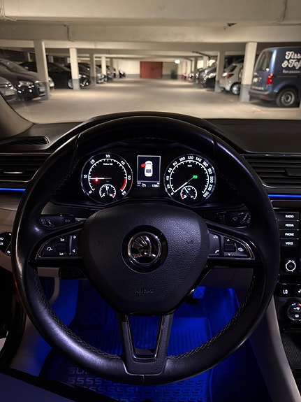 Skoda Superb 13 of 25