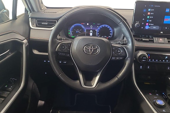 Toyota RAV4 16 of 25