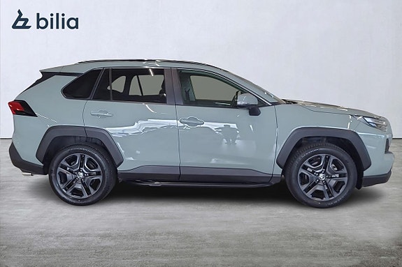Toyota RAV4 9 of 25