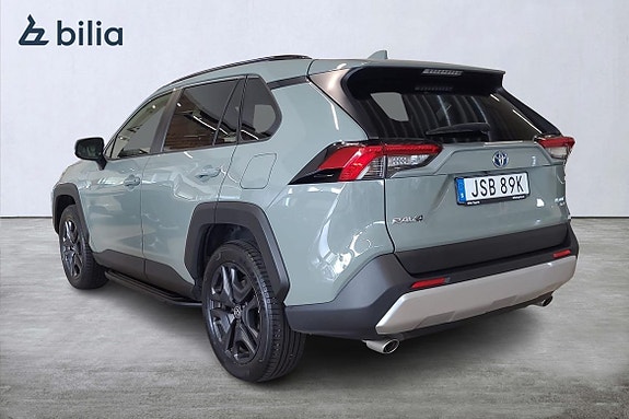 Toyota RAV4 3 of 25