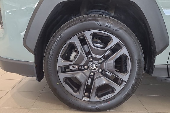 Toyota RAV4 11 of 25