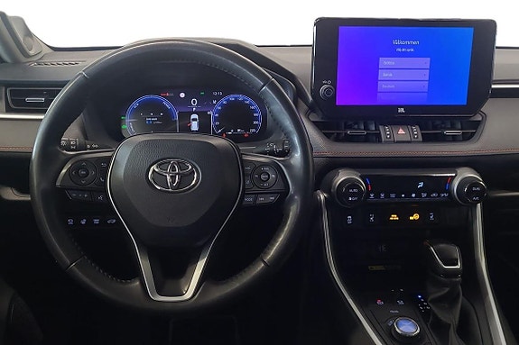 Toyota RAV4 15 of 25