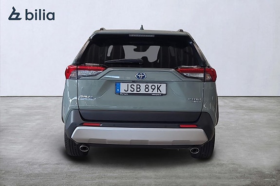 Toyota RAV4 6 of 25