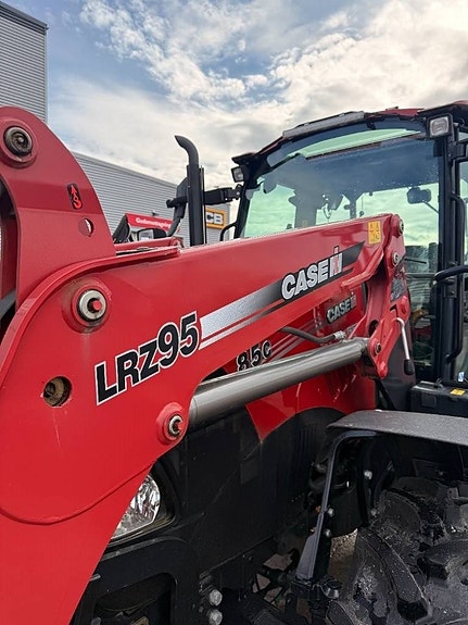 Case IH Farmall 85C 7 of 18