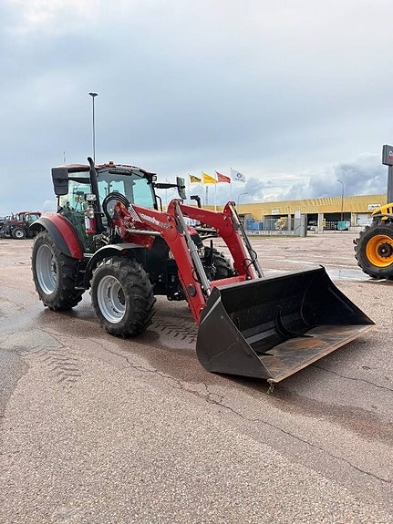 Case IH Farmall 85C 3 of 18