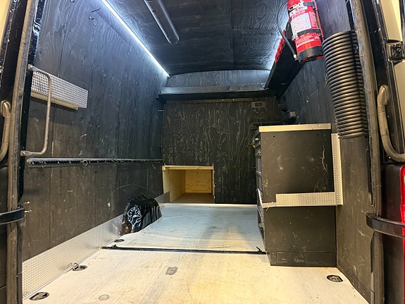 Volkswagen Crafter 14 of 30