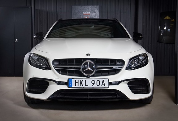 Mercedes-Benz AMG GT Roadster 7 of 25