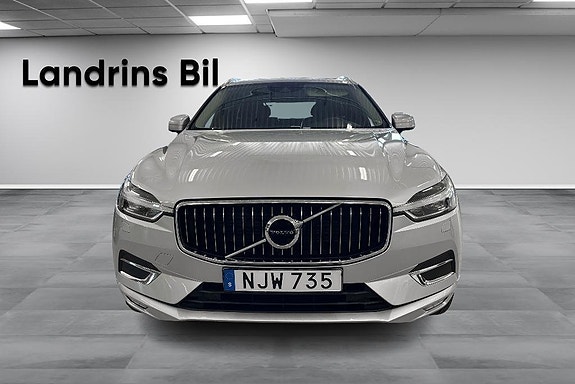 Volvo XC60 2 of 14
