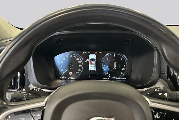Volvo XC60 10 of 14