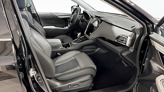 Subaru Outback 3 of 9