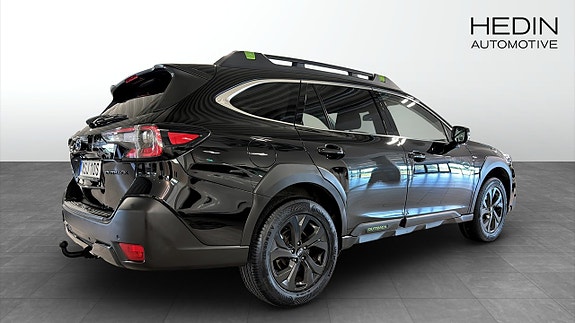 Subaru Outback 2 of 9