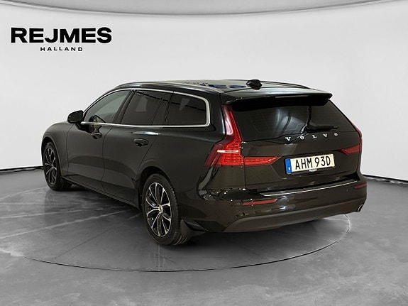 Volvo V60 2 of 13