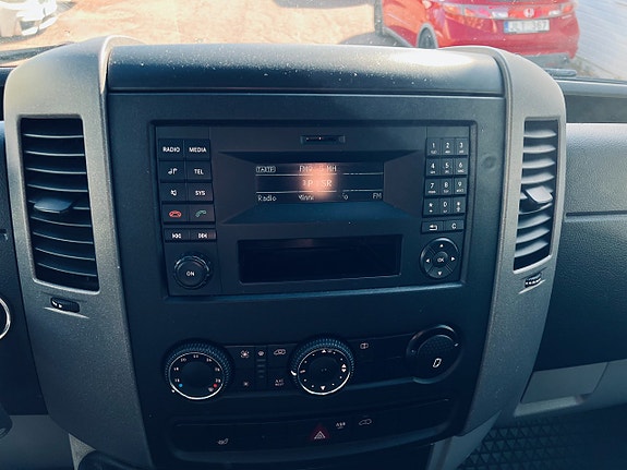 Volkswagen Crafter 14 of 17