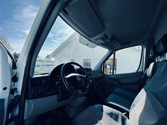 Volkswagen Crafter 9 of 17