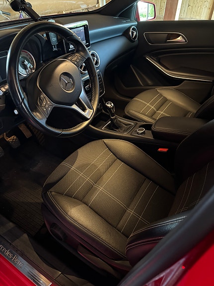 Mercedes-Benz A180 7 of 11