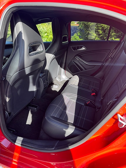 Mercedes-Benz A180 6 of 11