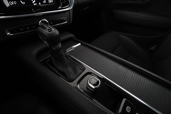 Volvo V90 24 of 30