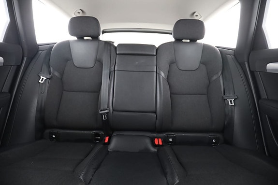 Volvo V90 16 of 30