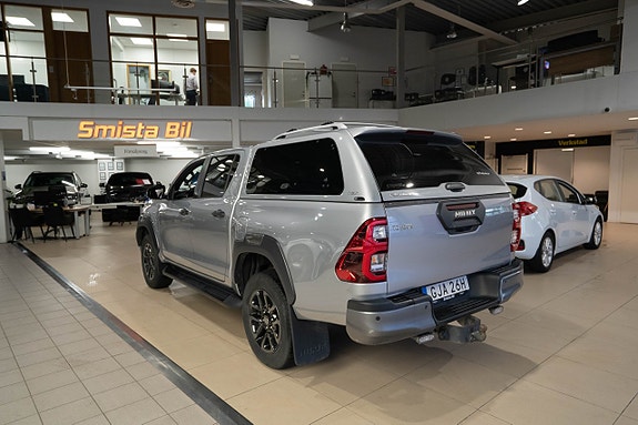 Toyota HiLux 7 of 25