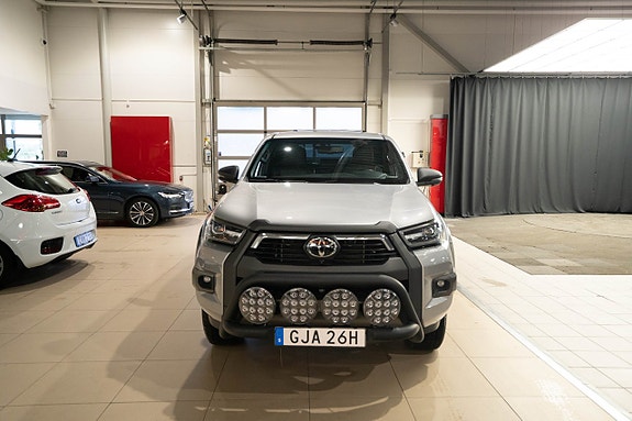 Toyota HiLux 3 of 25
