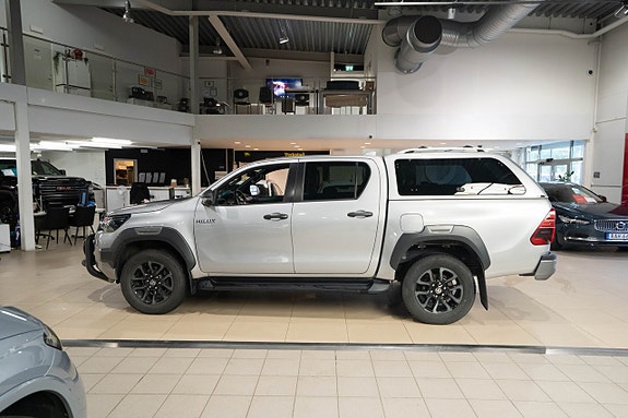 Toyota HiLux 8 of 25