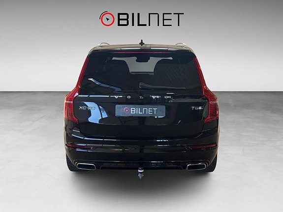 Volvo XC90 4 of 23