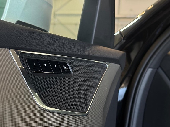 Volvo XC90 20 of 23