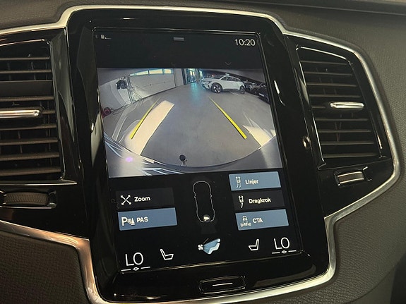 Volvo XC90 13 of 23