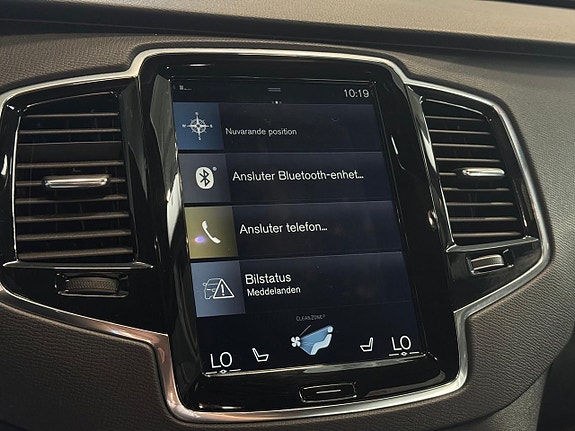 Volvo XC90 17 of 23