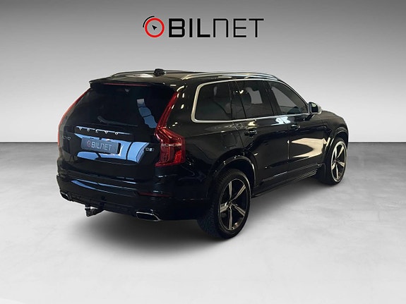 Volvo XC90 2 of 23