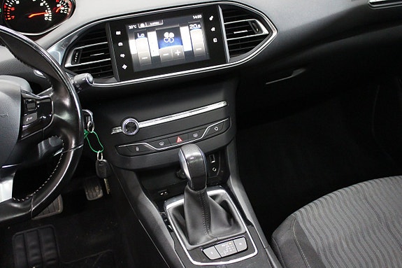 Peugeot 308 15 of 19