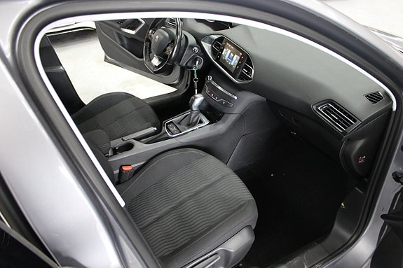 Peugeot 308 11 of 19