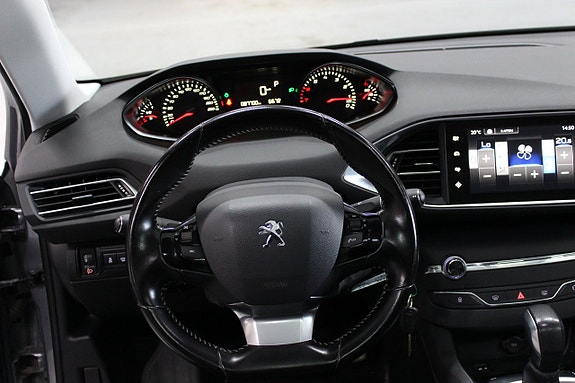 Peugeot 308 14 of 19