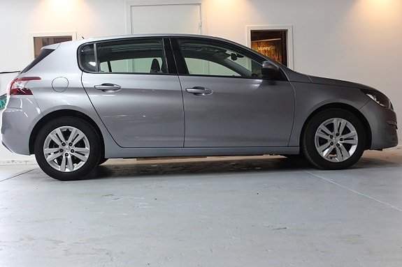 Peugeot 308 4 of 19