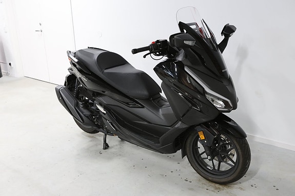 Honda Forza 350 3 of 8