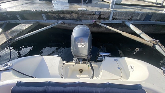 Yamarin 56 HT -10 Yamaha F80 -11 12 of 14