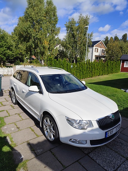 Skoda Superb 4 of 27