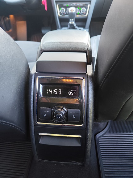 Skoda Superb 19 of 27