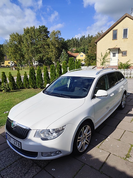 Skoda Superb 3 of 27