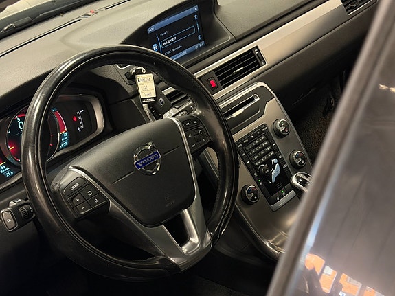 Volvo V70 20 of 30