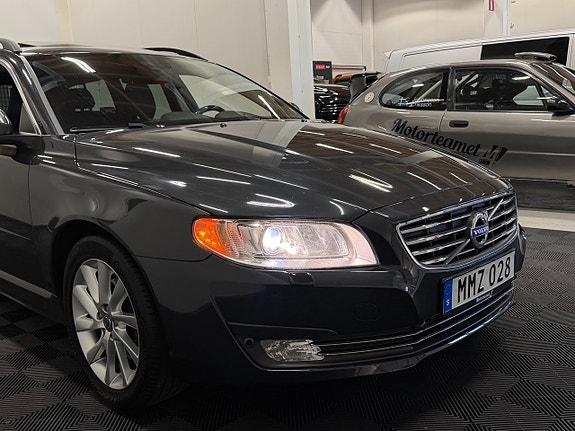 Volvo V70 15 of 30