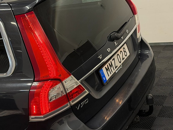 Volvo V70 12 of 30